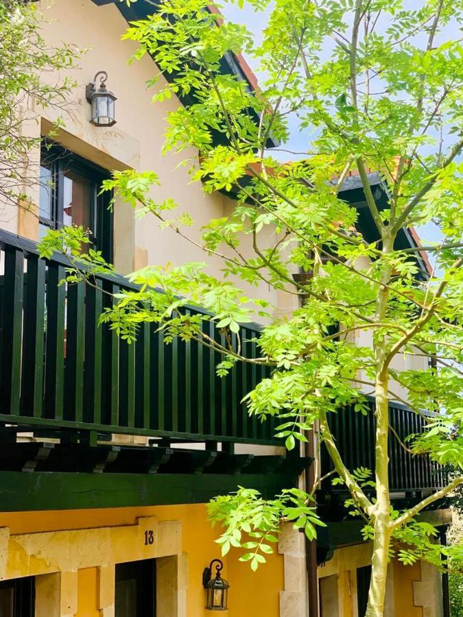 Apartamentos Santillana Del Mar Esterno foto