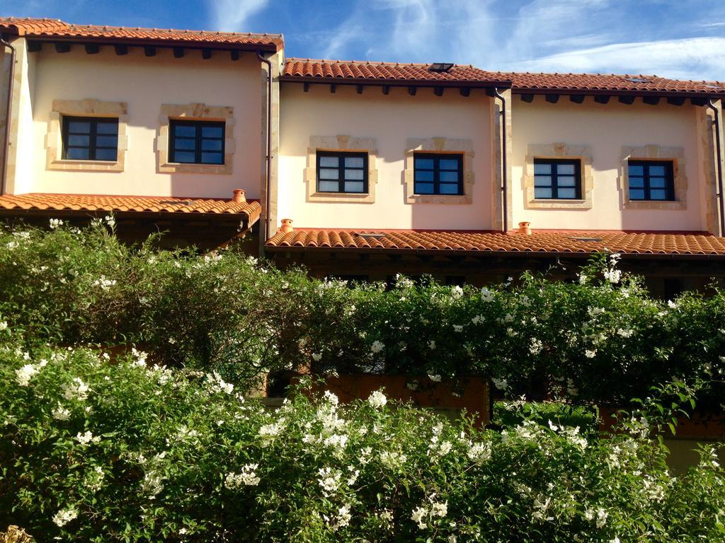 Apartamentos Santillana Del Mar Esterno foto
