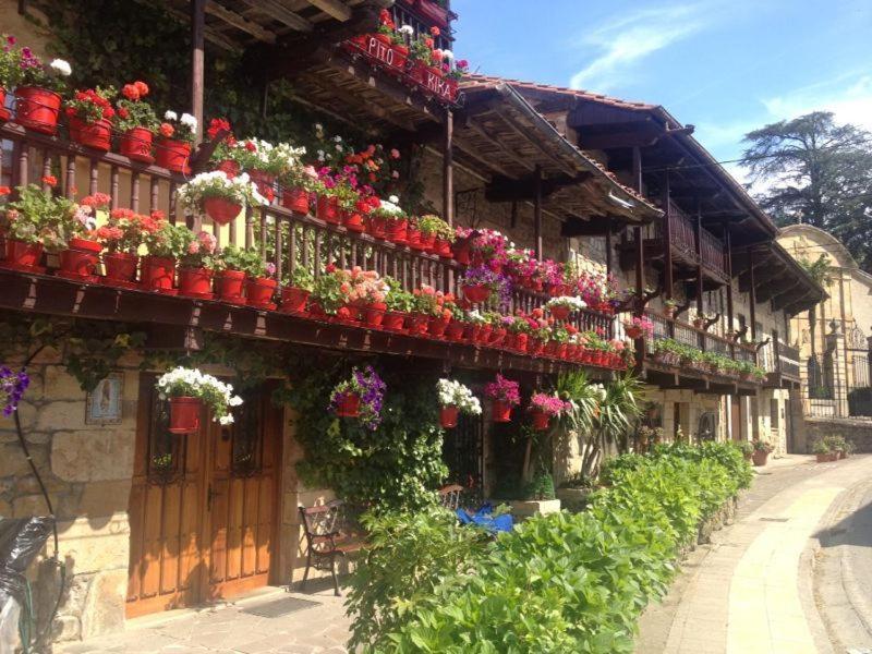 Apartamentos Santillana Del Mar Esterno foto