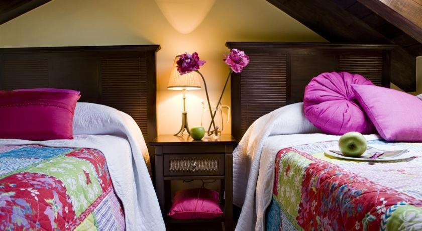 Apartamentos Santillana Del Mar Esterno foto
